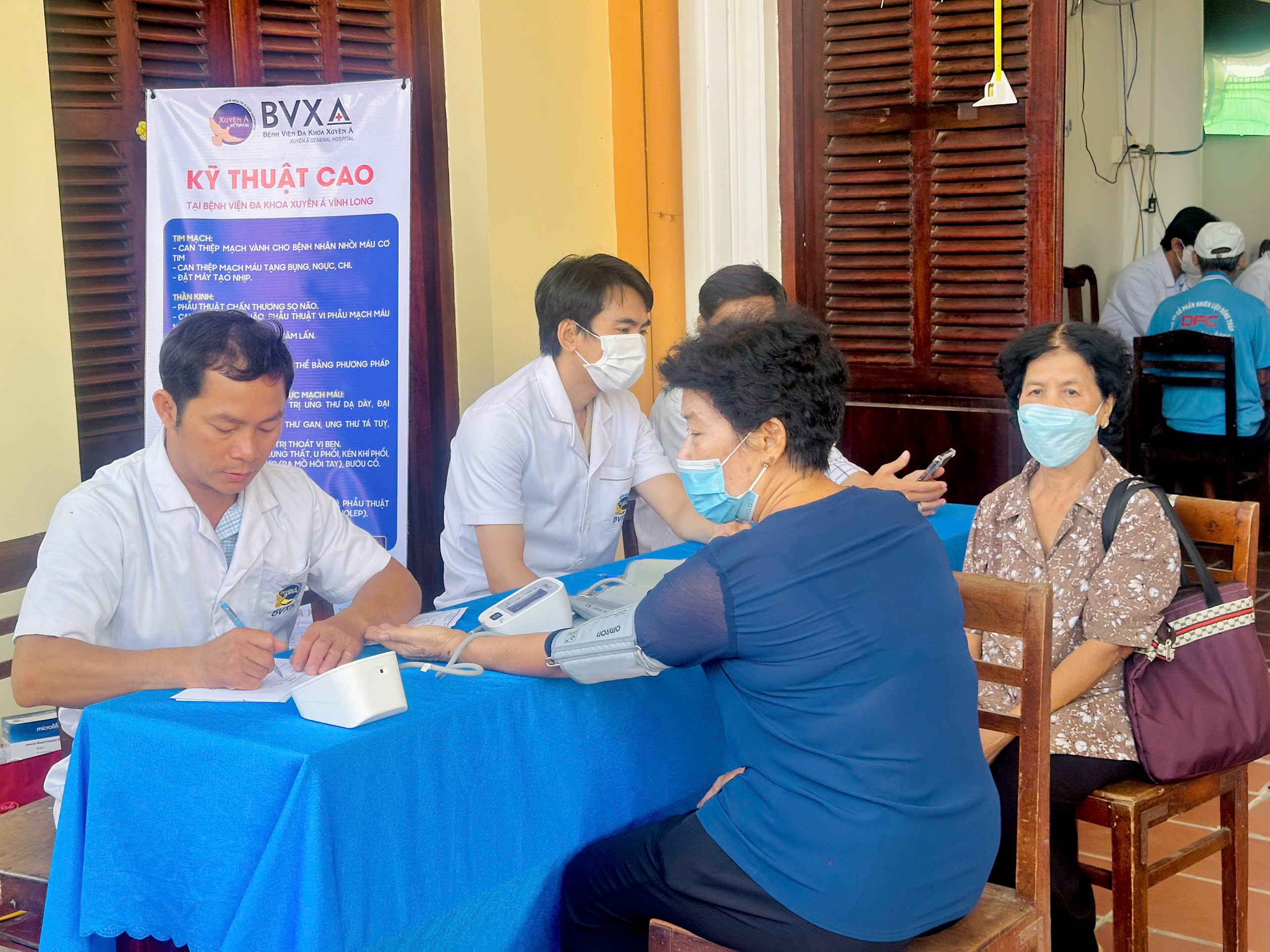 Tổ chức khám sức khỏe miễn phí cho người dân phường Long Châu hưởng ứng Ngày Sức khỏe toàn dân (07/4) năm 2026