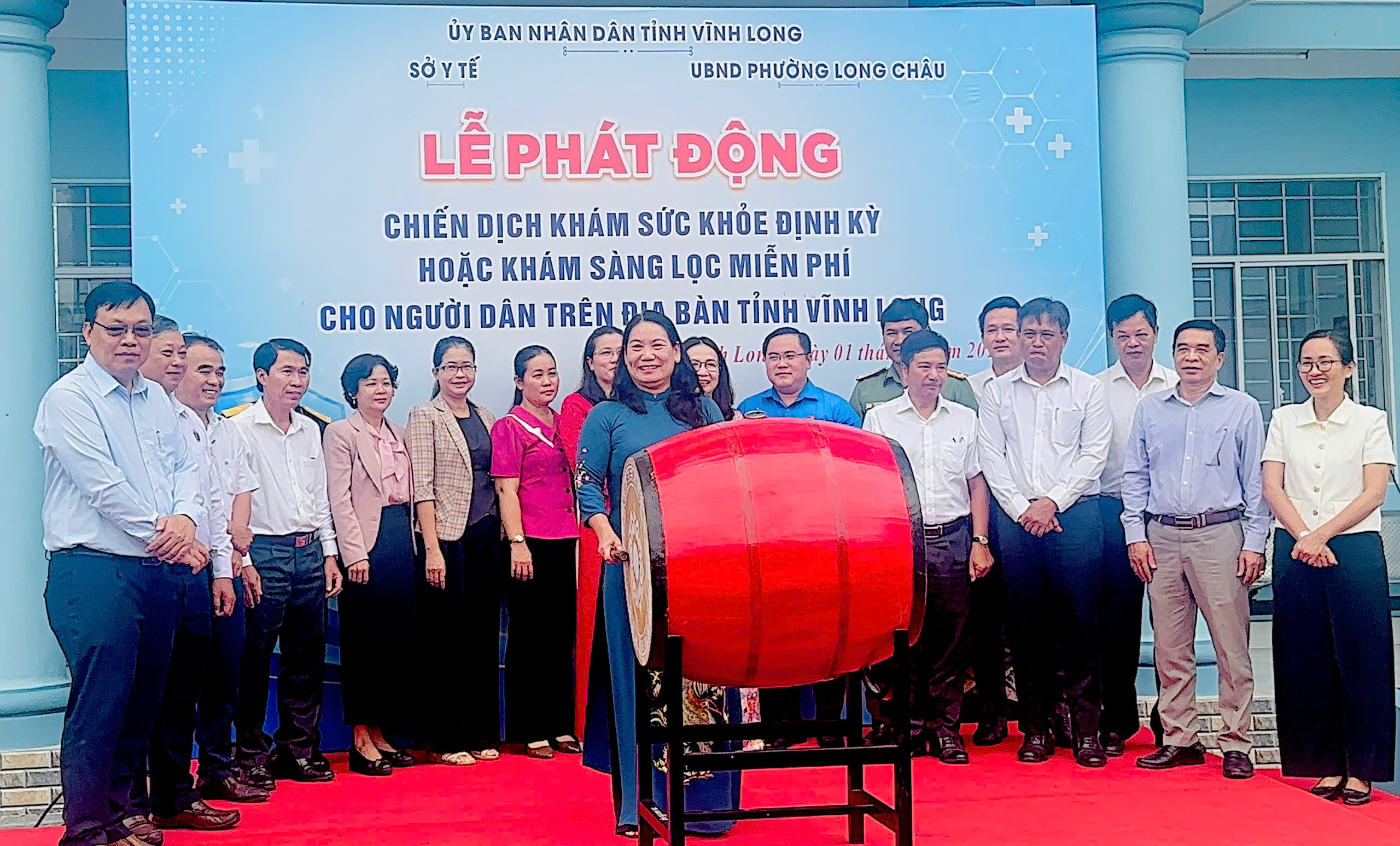 Lễ phát động Chiến dịch khám sức khỏe định kỳ hoặc khám sàng lọc miễn phí cho người dân trên địa bàn tỉnh Vĩnh Long